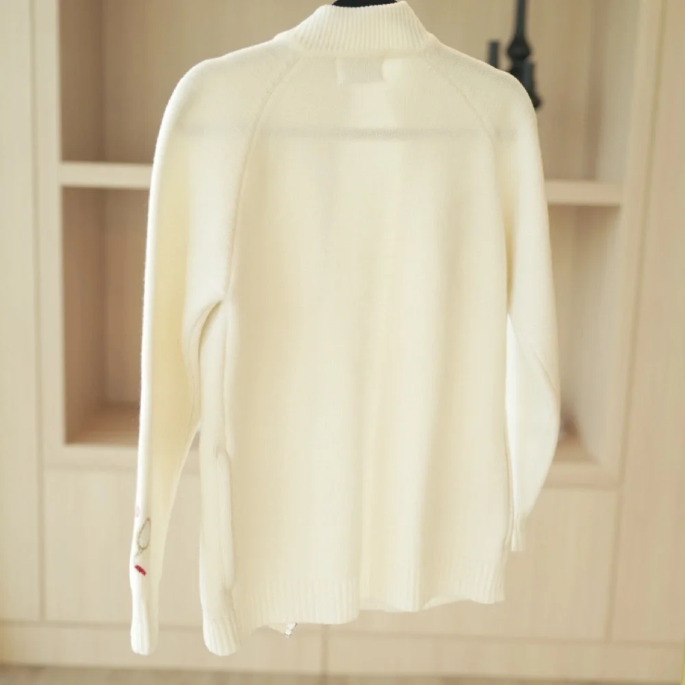 1970s Tennis-Themed White Knit - Picture 3 of 3